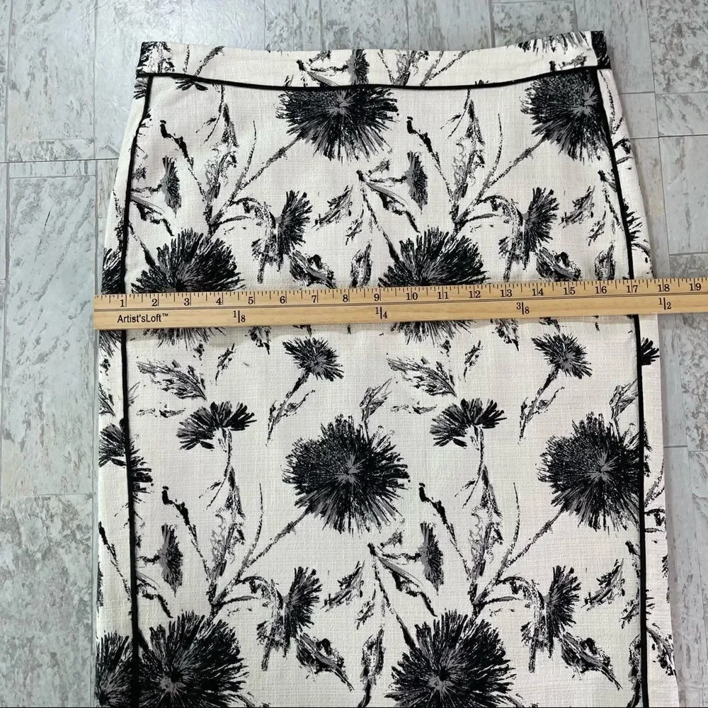 Halogen White with Black Floral Print Pencil Skirt